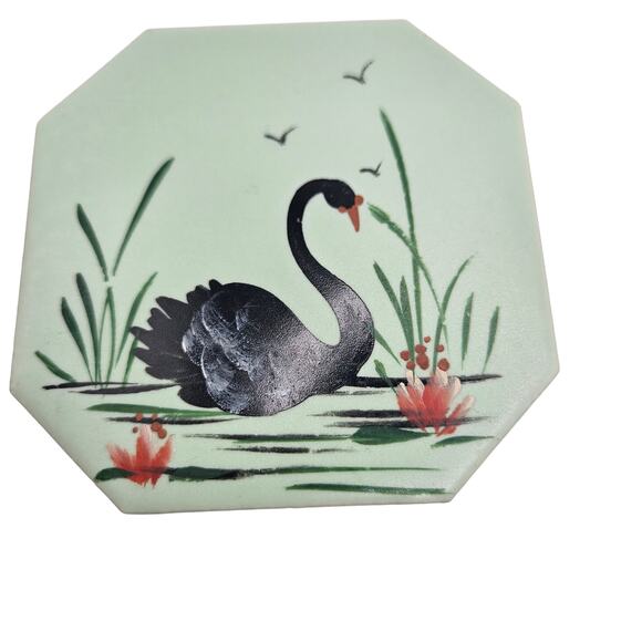 1946 Alpena Michigan Folk Art Swan Plaques Set of 2 - Picture 9 of 12